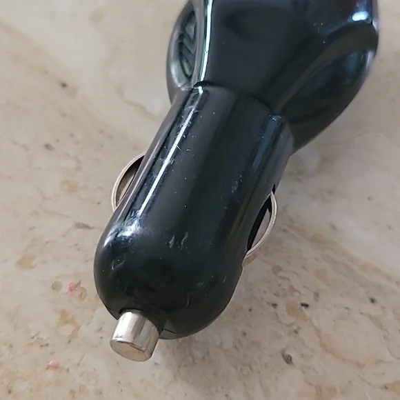 Verizon Car Charger - Picture 7 of 12